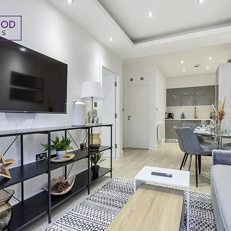 1 Bed 1 Bath Town Center Apartments For Corporates & Contractors, Wifi, Netflix And Parking On Selected Units By Redwood Stays Aldershot Zewnętrze zdjęcie