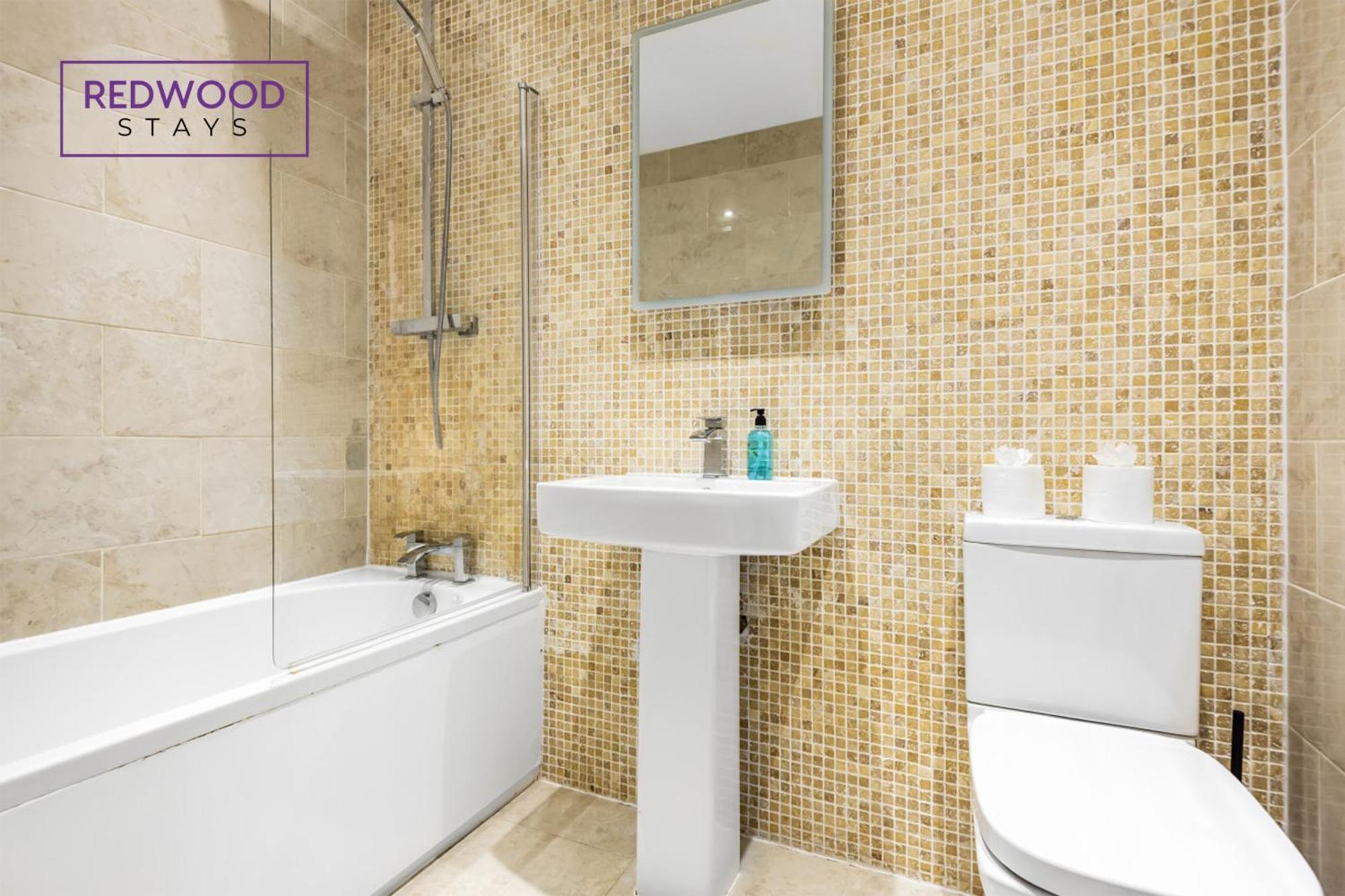1 Bed 1 Bath Town Center Apartments For Corporates & Contractors, Wifi, Netflix And Parking On Selected Units By Redwood Stays Aldershot Zewnętrze zdjęcie